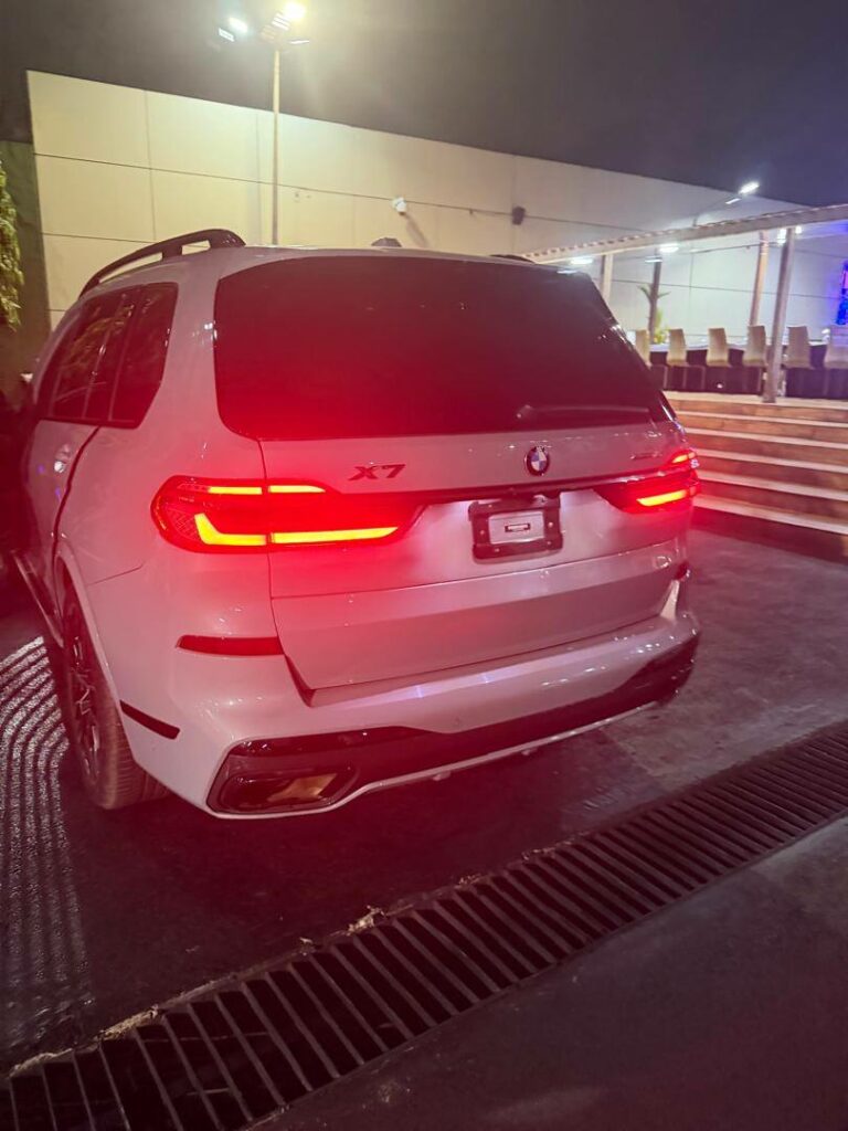 farikou-offre-bmw-x7-operateur-immobilier