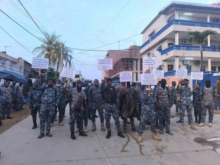 greve-des-agents-affaires-maritimes-controle-de-presence-fonctionnaires