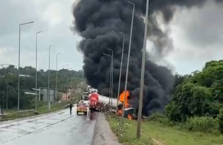 accident-niakara-2-morts-collision-citerne-camion-remorque