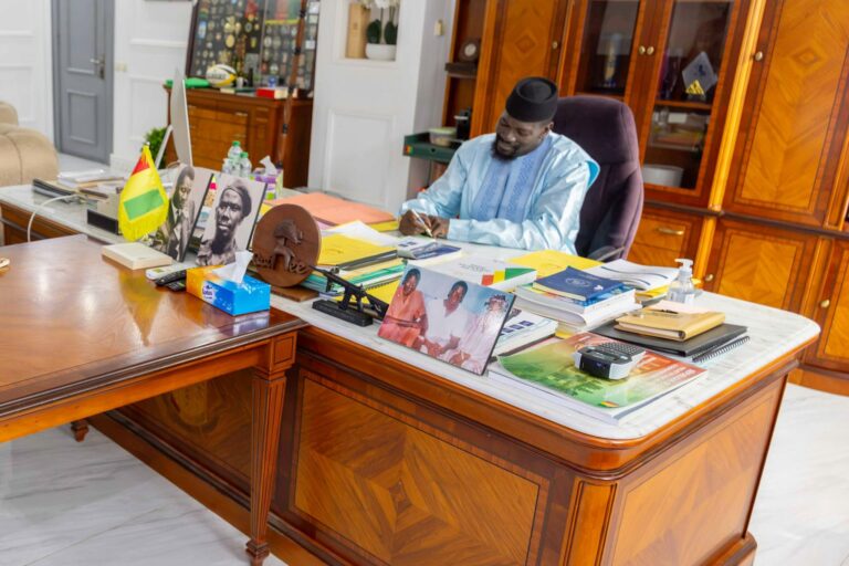 guinee-deux-ministres-limoges-fonds-de-corruption