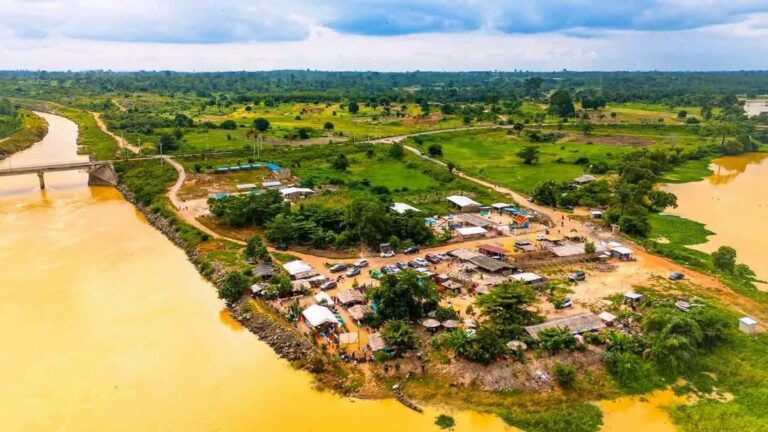 orpaillage-clandestin-cote-d-ivoire-sodeci-tire-sonnette-d-alarme